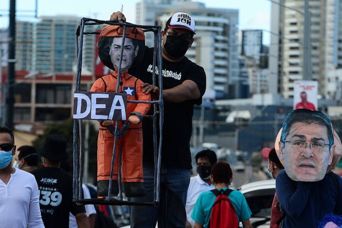 “Serían intocables”: el testimonio de un contador señala de vínculos con el narco al presidente de Honduras, Juan Orlando Hernández