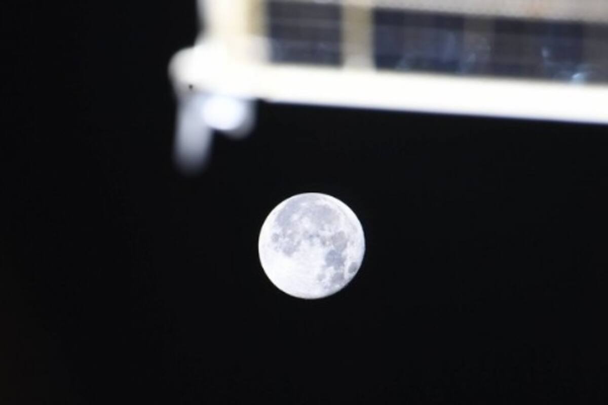 Muestran foto de la 'Luna del Lobo' tomada desde la EEI