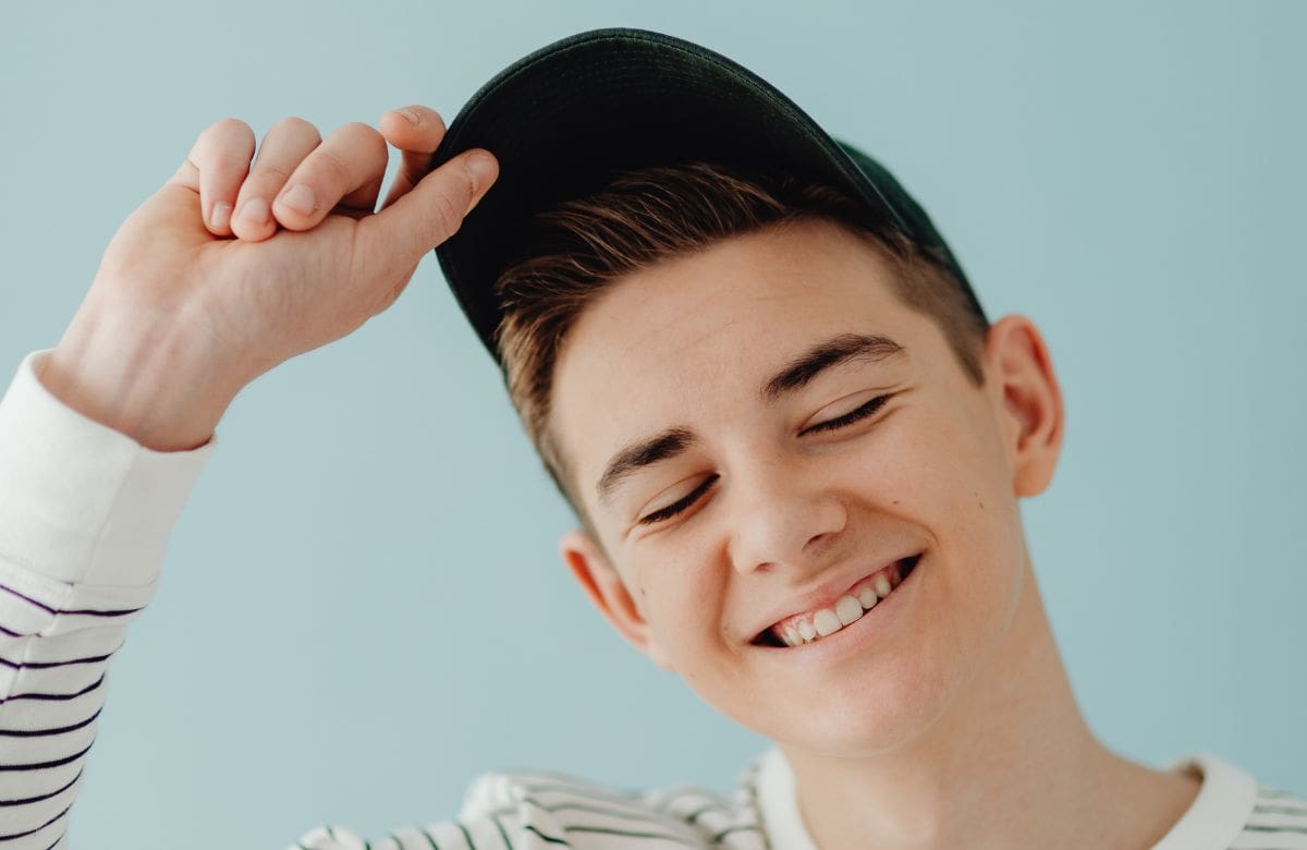 Estudios descartan que las gorras provoquen calvicie | Foto: Especial (canva)