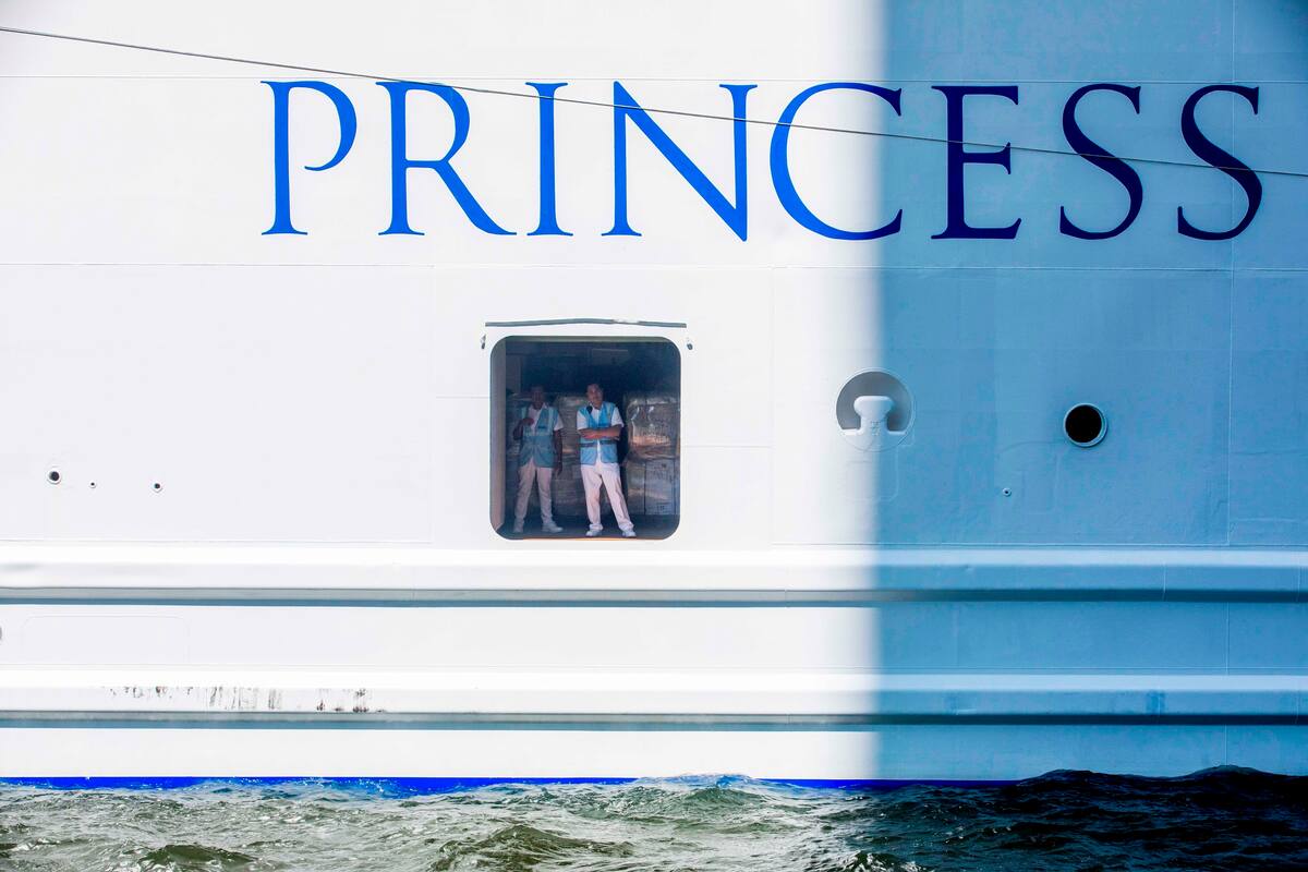 Desembarcan pasajeros de cruceros con enfermos en Florida