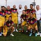 Carin León disfruta “cascarita” con Cuauhtémoc Blanco y otras leyendas del fútbol mexicano