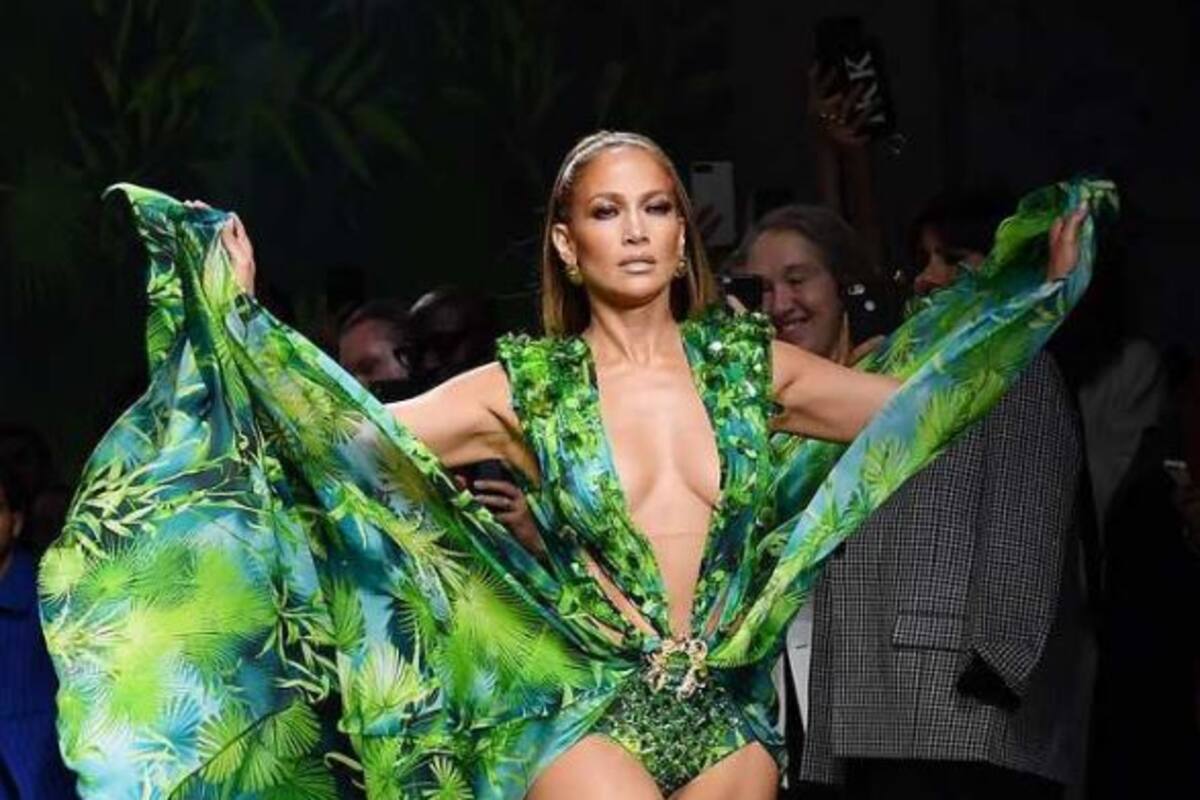 Jennifer Lopez: "Quería ver mis senos", asegura sobre famoso director
