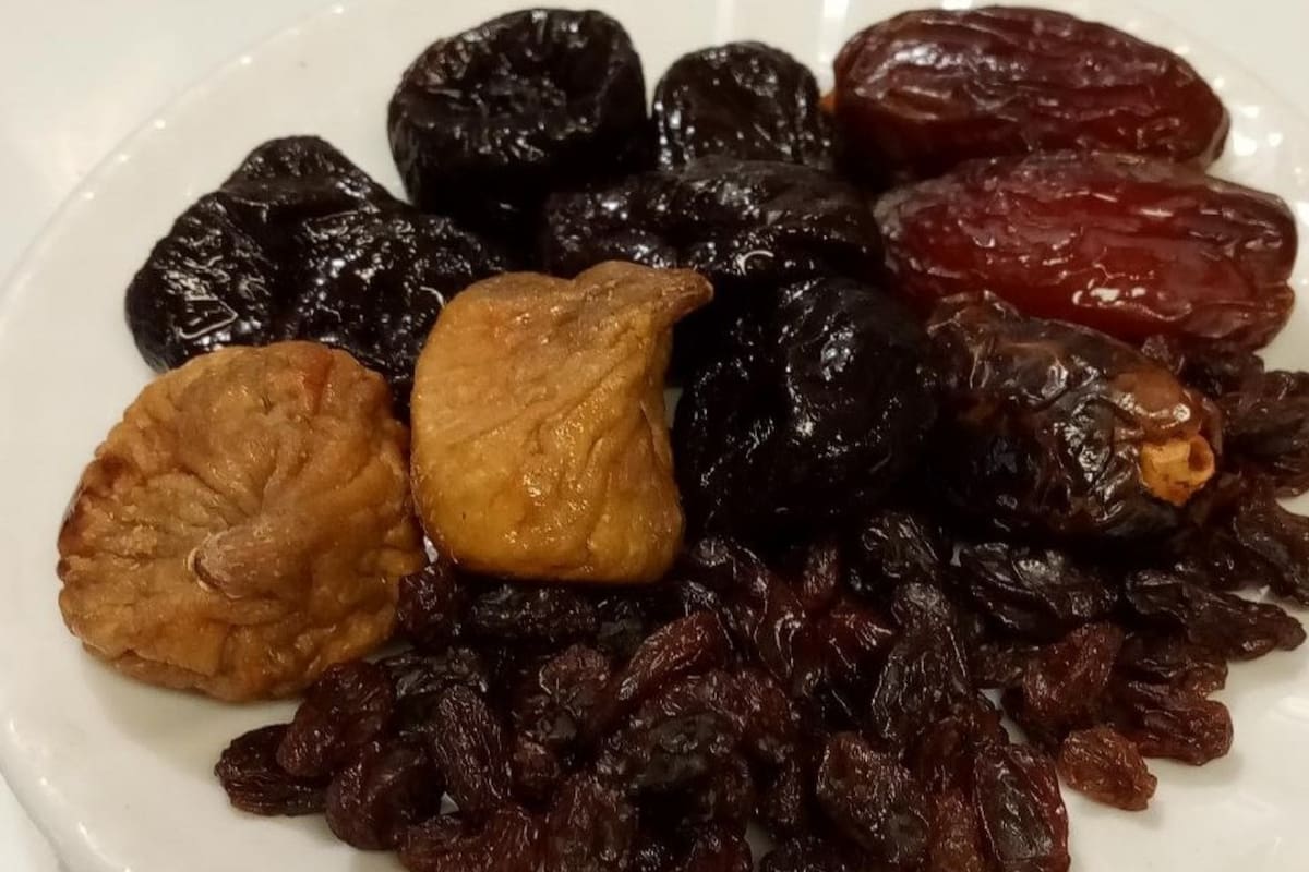 Por qué las pasas de ciruela se recomiendan para cuidar la masa ósea y muscular en la adultez