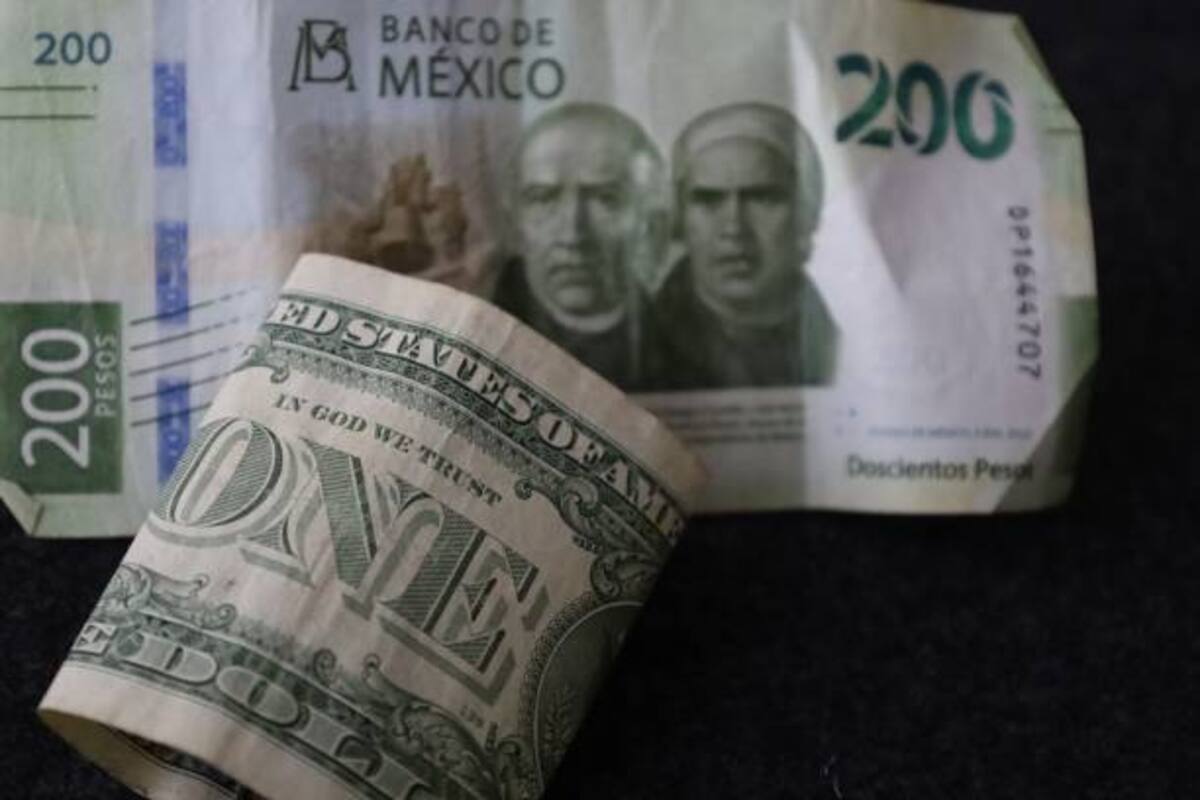 Dólar alcanza máximos de cuatro semanas antes de dato inflación EU del miércoles