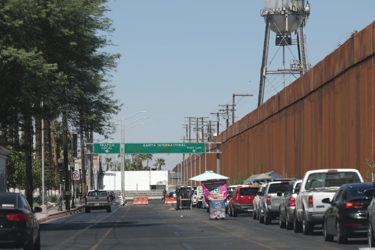 Más de una hora de espera para cruzar a Calexico por Zona Centro