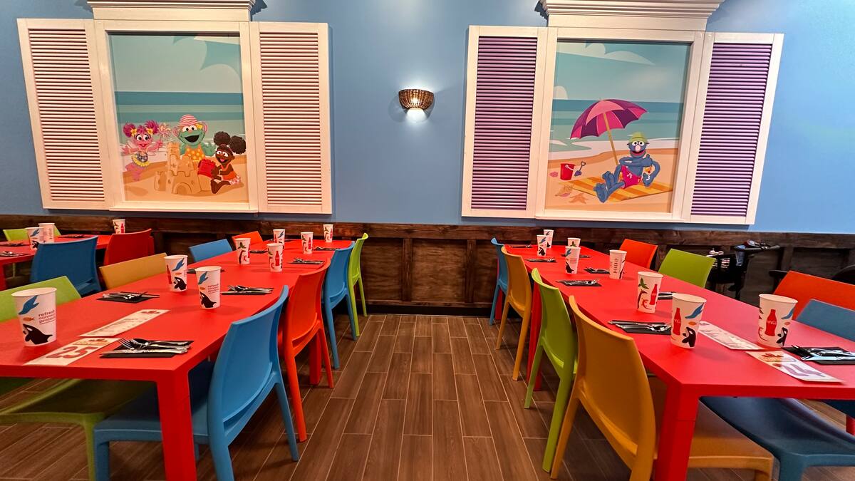 Los comensales podrán disfrutar de los platillos del buffet, fuentes de soda, y hasta bebidas con alcohol para los mayores de 21 años como sangrías y micheladas.