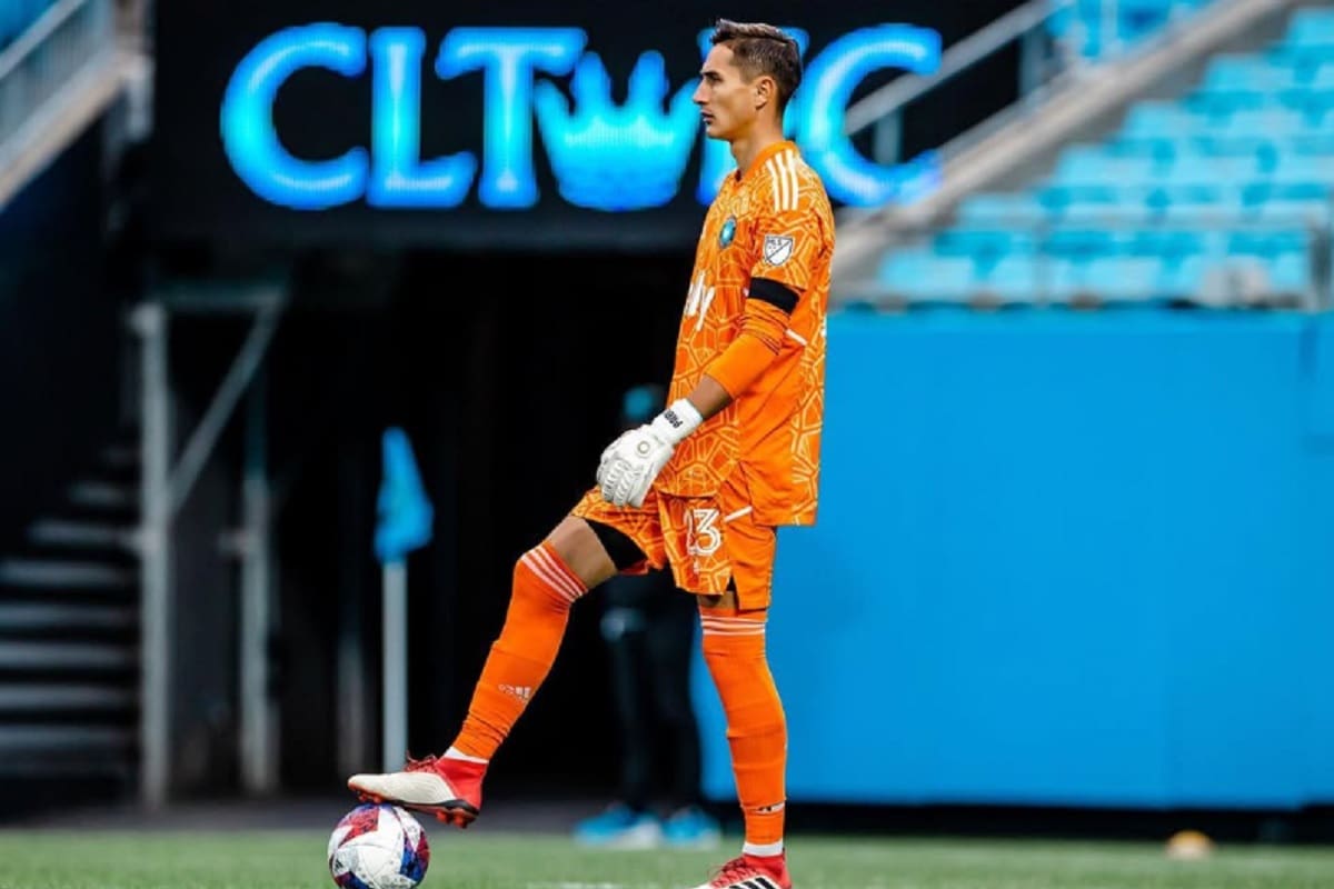 San Diego FC anuncia fichaje del portero mexicano Pablo Sisniega