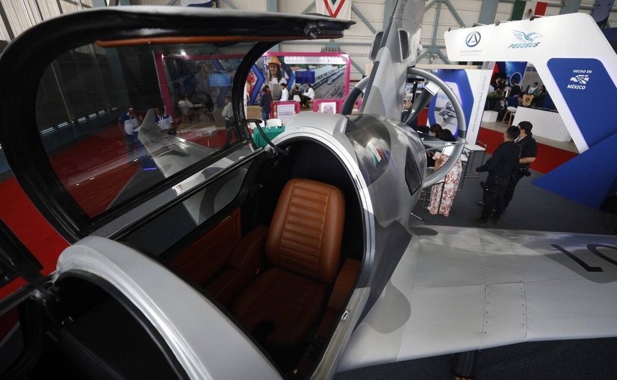 El avión tendrá un precio de 3 millones de dólares, lo que representa aproximadamente el 30 % del costo de aeronaves similares en el mercado internacional. Foto: EFE