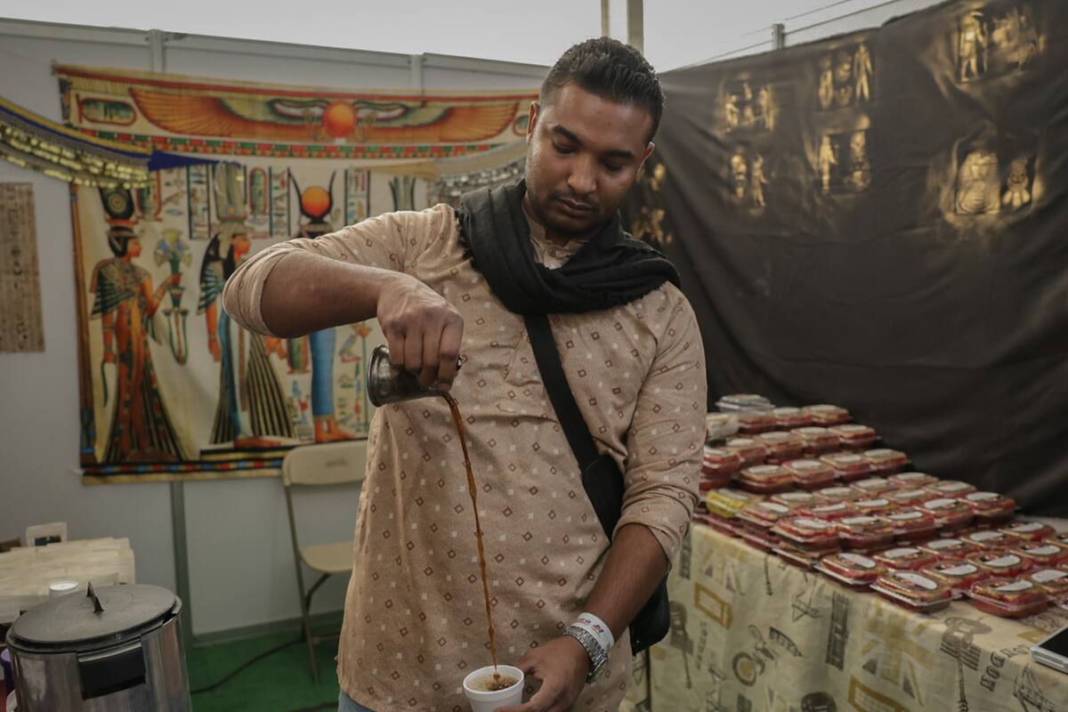 Emam vende café egipcio en AgroBaja