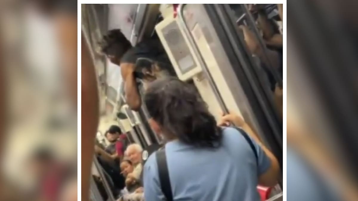 Video: Joven que se colgó del Tren Ligero en Guadalajara muere tras golpearse con el muro