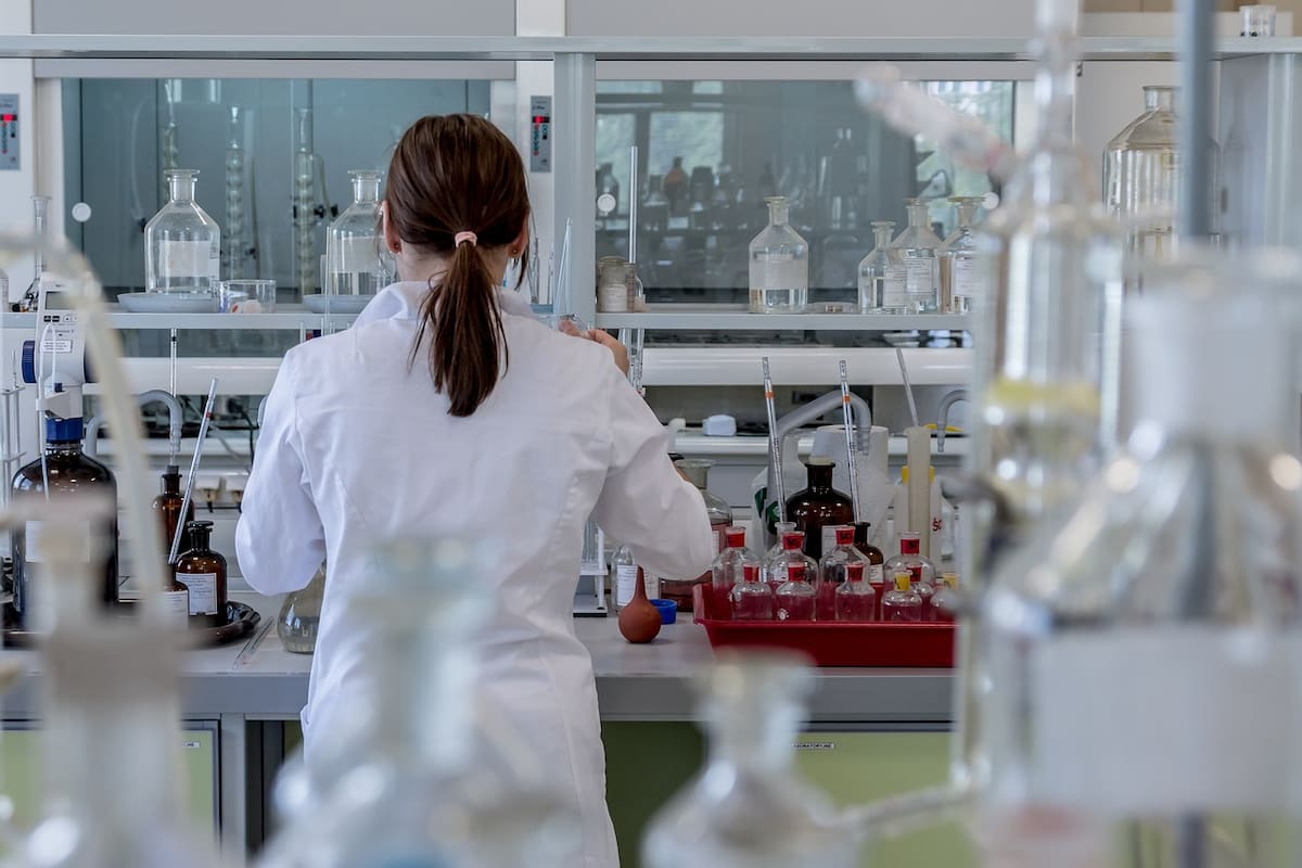 El fármaco es desarrollado por la farmacéutica Eli Lilly y actúa sobre tres hormonas vinculadas con la alimentación y la regulación del peso, por lo que es apodado “triple G”