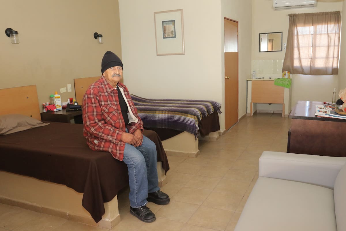 Casa Hogar Villa Paraíso llega a su límite con 60 residentes y decenas de adultos mayores permanecen en lista de espera por falta de espacios