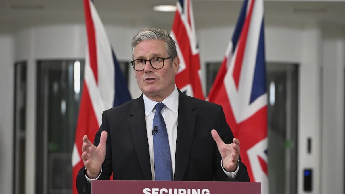 Keir Starmer anuncia oficialmente su renuncia como primer ministro del Reino Unido tras perder respaldo dentro del Partido Laborista
