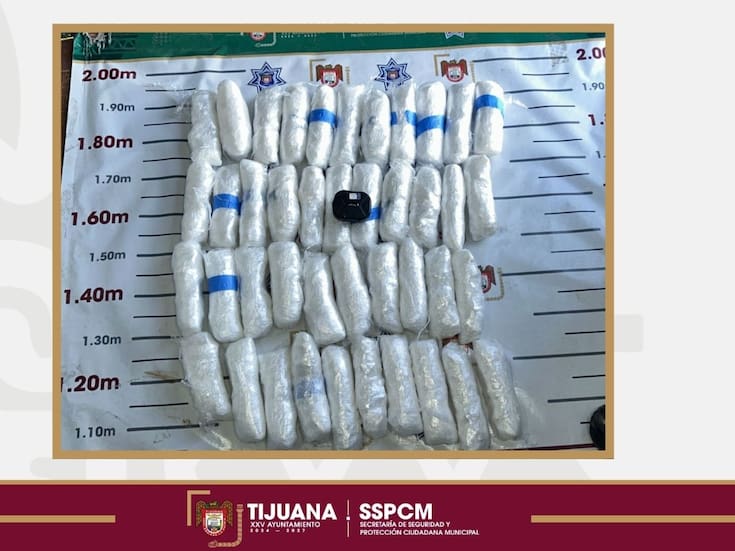 Atienden reporte de paquete sospechoso y aseguran más de 19 kilos de ‘cristal’