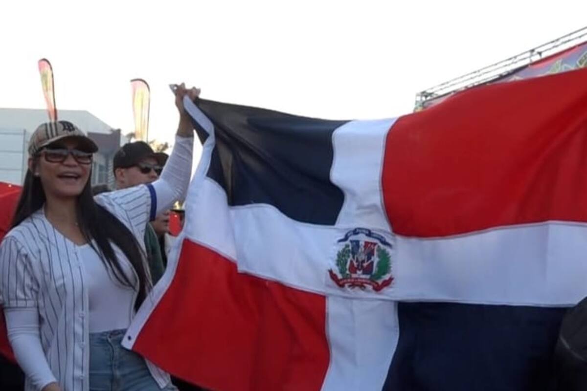 Viven dominicanos la fiesta caribeña al máximo