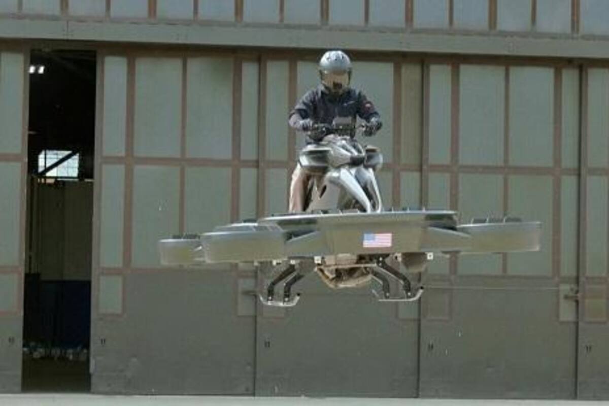 Presentan primera motocicleta voladora