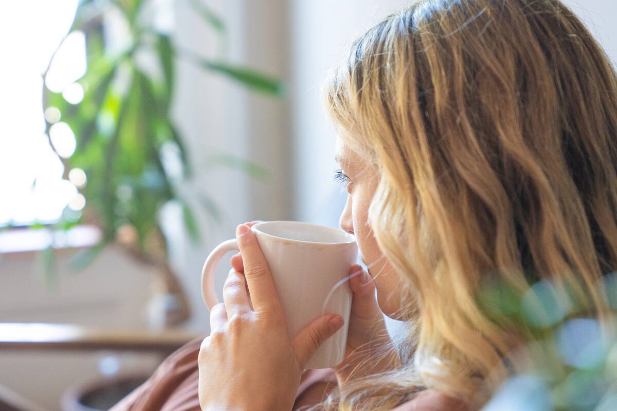 Tres vasos al día de esta bebida pueden prevenir la demencia; también combate enfermedades del corazón y el cáncer