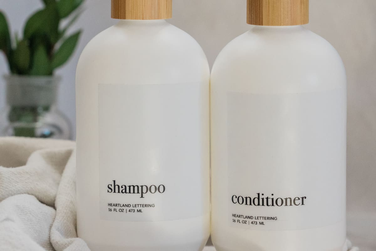 Alarma por la cantidad de shampoo, lociones y jabones corporales femeninos que contienen este químico cancerígeno