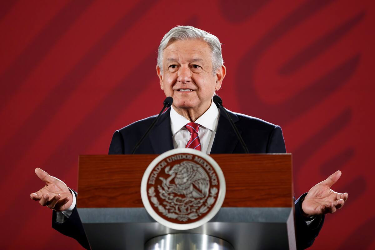 No es conmigo, es con la ley: AMLO a cercanos de EPN