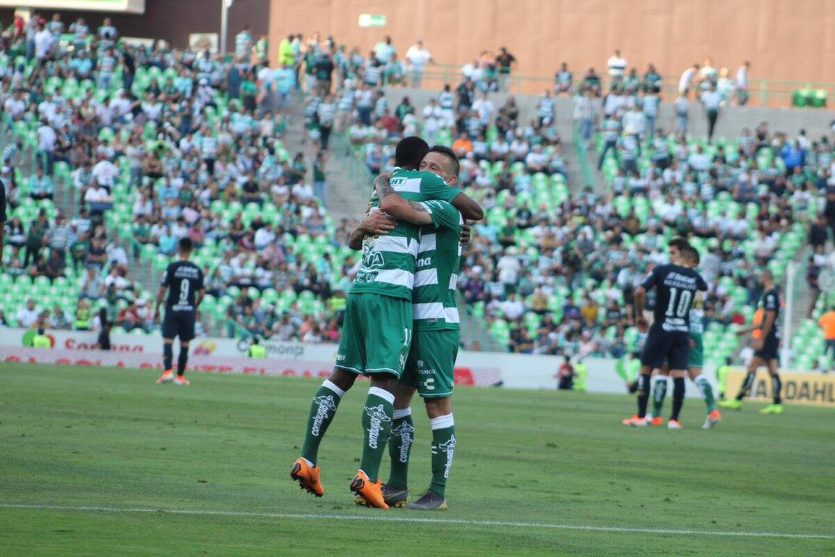 Santos cierra torneo con una goleada 5-2 sobre Pumas