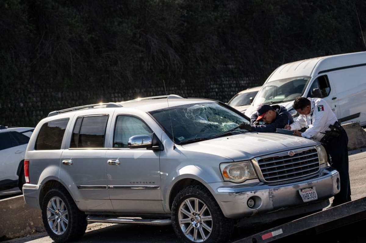 El accidente ocurrió a la altura de Colinas de California y generó congestión en ambos sentidos de la vialidad. Foto: Border Zoom