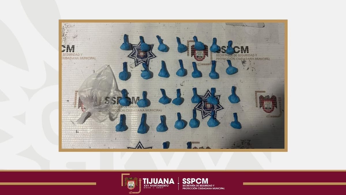 Fueron asegurados con 30 envoltorios de presunta droga tipo cristal y coinciden con características de un caso reciente. Foto: Cortesía