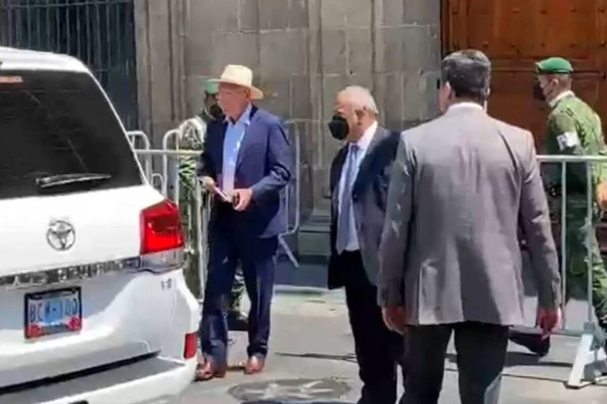 Ken Salazar acude a Palacio Nacional tras “amago” de AMLO sobre Cumbre de las Américas