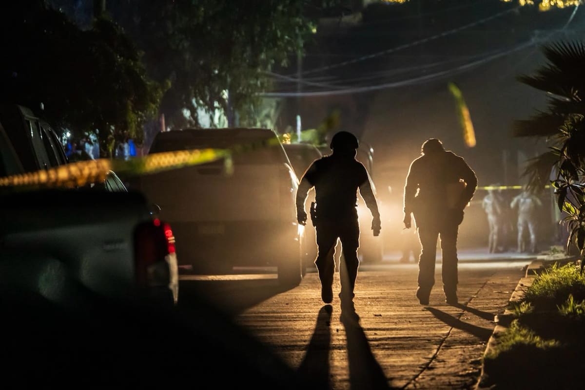 Un laboratorio clandestino presuntamente utilizado para la fabricación de metanfetamina fue descubierto durante un cateo realizado por la Fiscalía General de la República en la colonia Lagunitas. Foto: Border Zoom