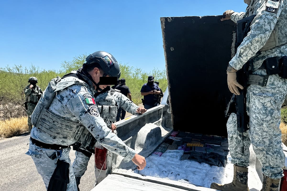 Guardia Nacional y Ejército aseguran más de 102 kilos de droga y armamento
