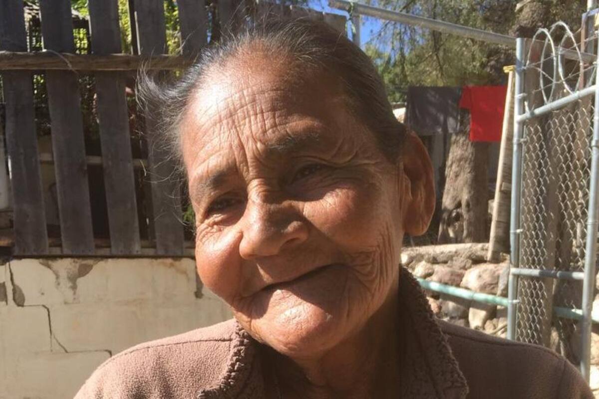 Cobertón Navideño: Dolores perdió varios de sus suéteres y solo tiene 2 cobijas gastadas