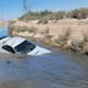 Mueren dos jóvenes tras caer en un Mustang a un canal en el Valle de Mexicali