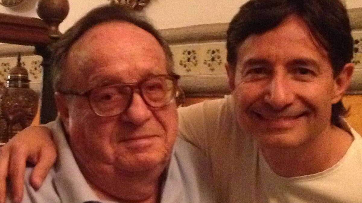 Gómez Fernández ahora muestra orgullo al hablar de la legendaria figura de la comedia mexicana | Foto: X (@ElAguila_Gomez)