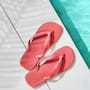 Las chanclas desgastadas pueden convertirse en organizadores o accesorios útiles si aprovechas su material resistente, práctica que te ayuda a ahorrar dinero, disminuir basura y mantener el orden