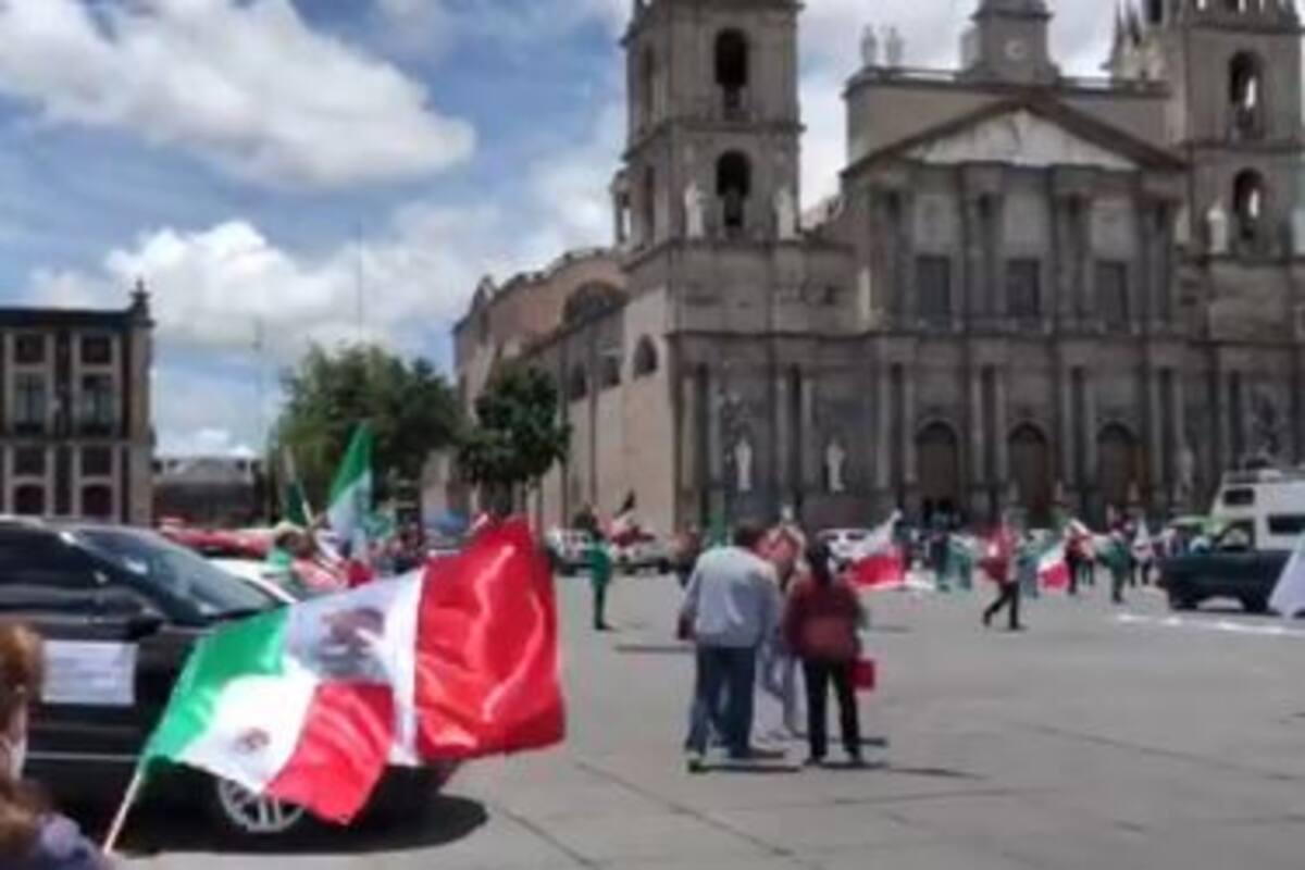“No queremos el país como Cuba o Venezuela": Frente Nacional Anti-AMLO