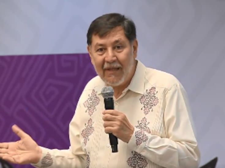 Fernández Noroña, bajo la lupa: una foto en el aeropuerto de Oaxaca reaviva el debate sobre su desgaste político