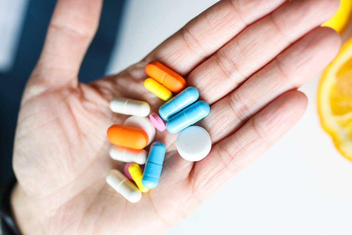 Señales de alerta por exceso de vitaminas: los 5 más peligrosos y sus efectos en el cuerpo