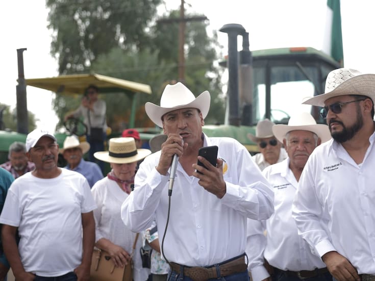 Bloquean agricultores carretera Mexicali-San Luis Río Colorado