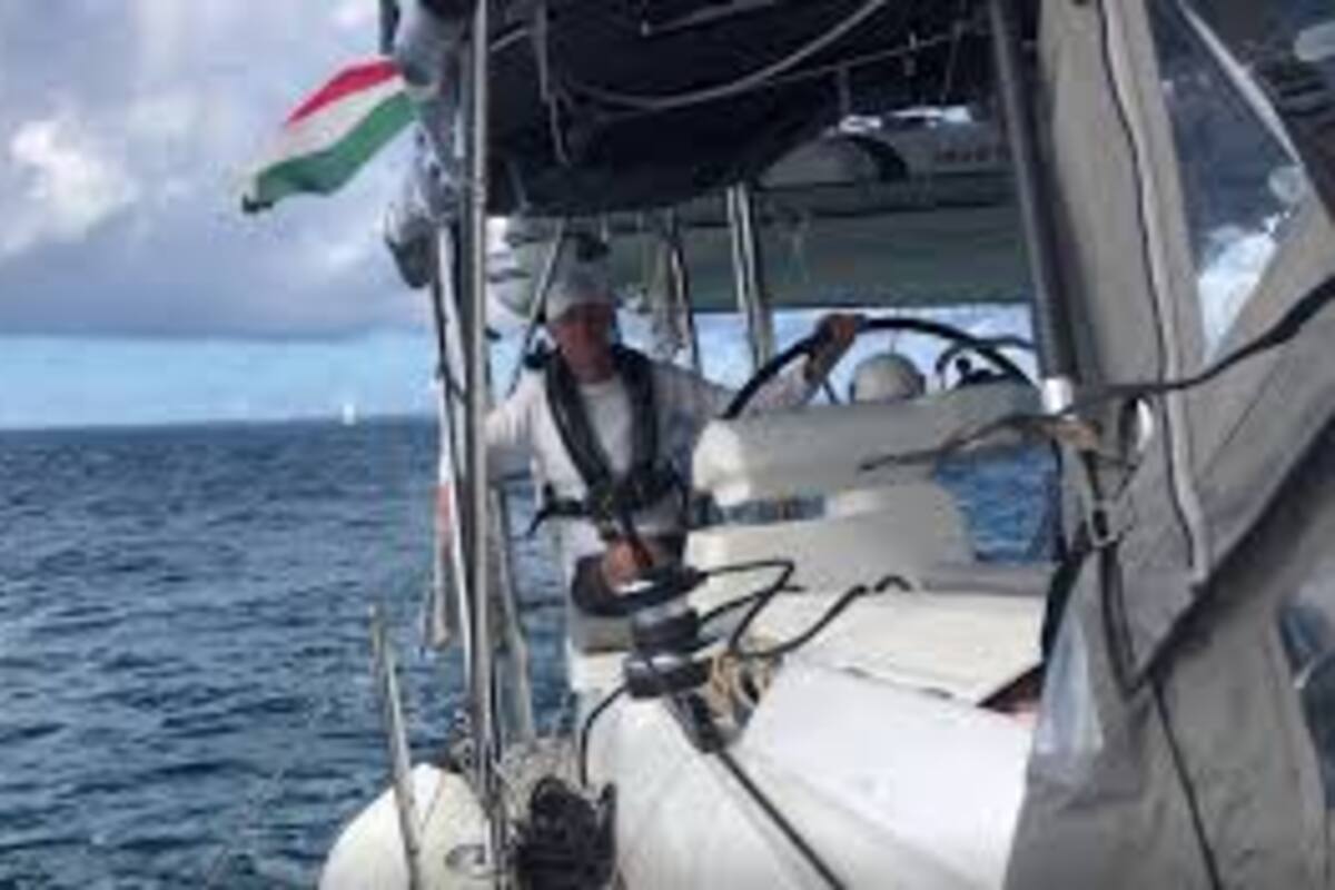 Familia viaja durante 7 meses en barco para evitar contagiarse de Covid