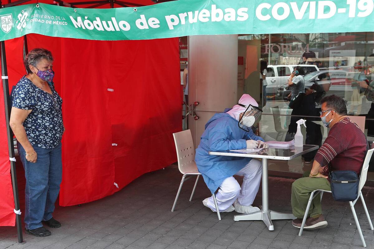 Covid en México: 216 muertos y 2 mil 894 contagios por covid-19 al cierre de este jueves
