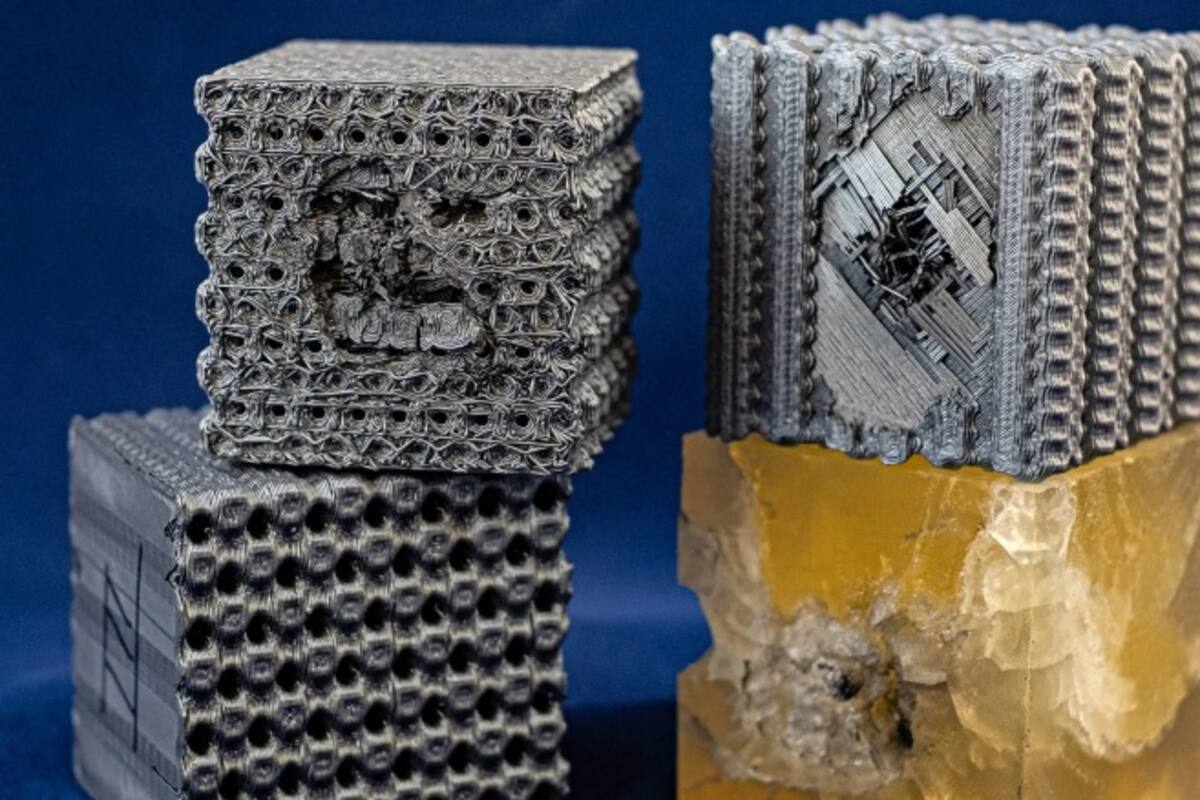 Imprimen en 3D cubos de plástico con patrones complejos que los hacen a prueba de balas