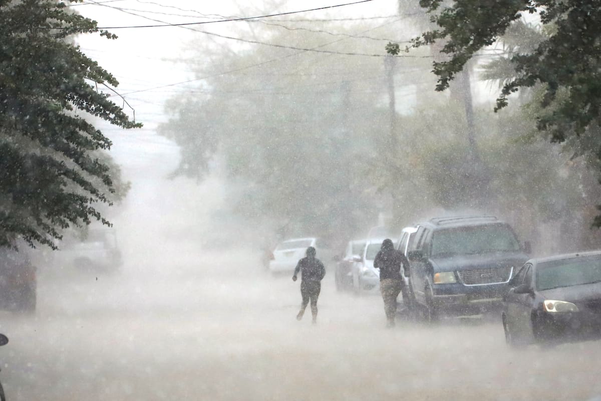 Esperan que algún huracán “pegue” a Sonora y alivie sequía