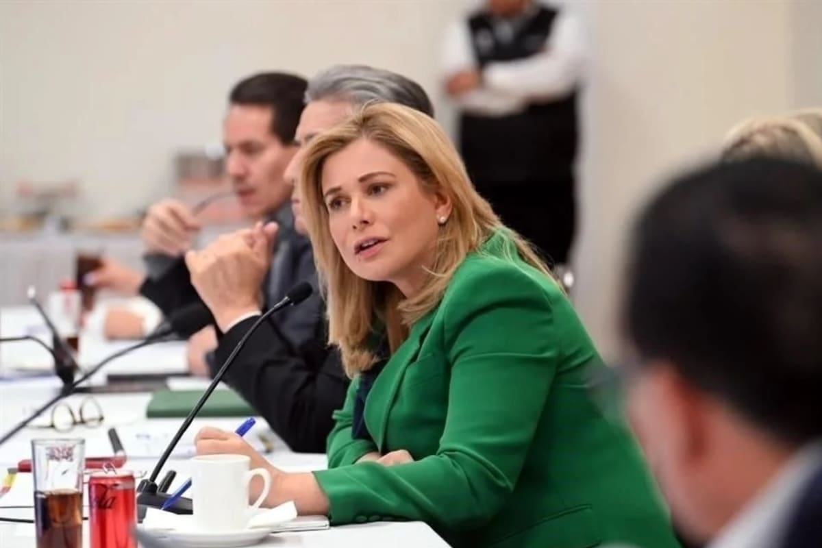 Maru Campos reaparece en el Palacio de Gobierno tras 12 días de ausencia; asegura que siguió trabajando fuera del despacho