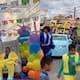 “Imagínate vivir en Francia y perderte de esto”: inauguración de fiestas patronales se vuelve viral por recrear a la Familia P. Luche