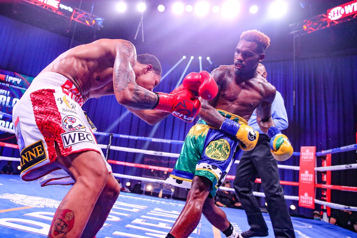 Dramático nocaut de Jermell Charlo a Jeison Rosario