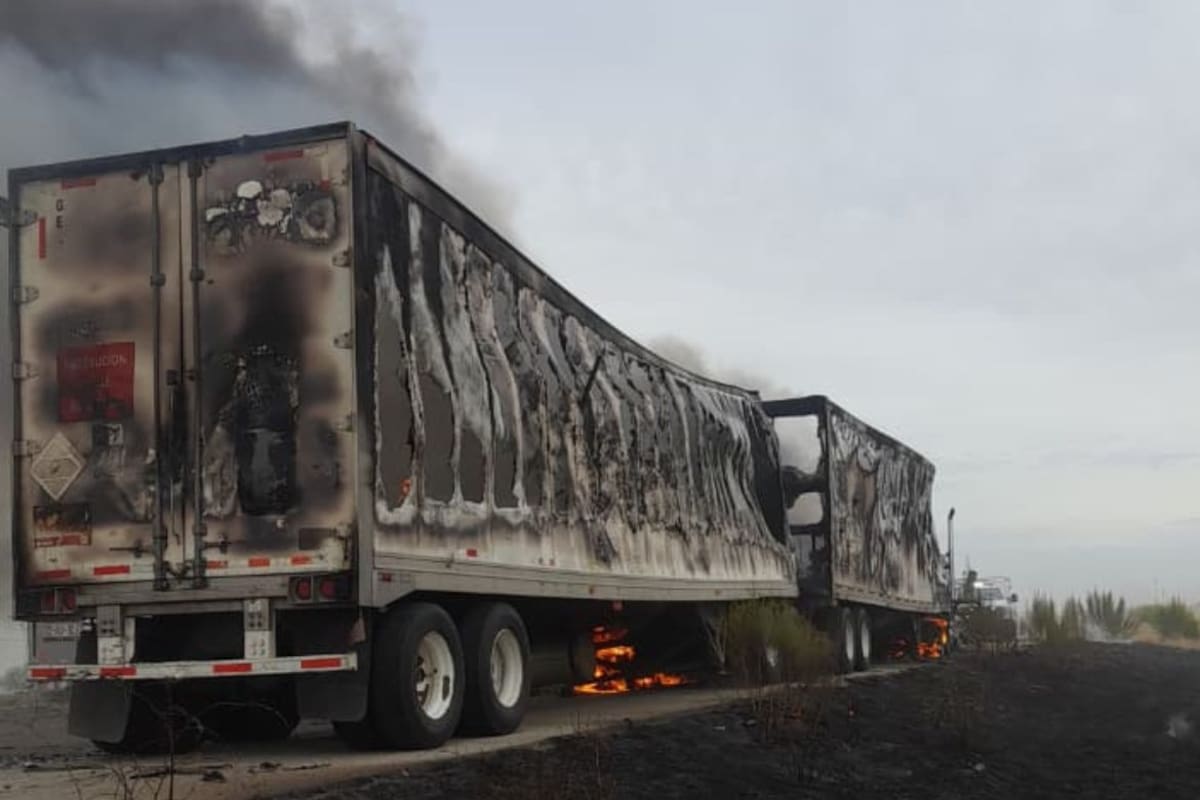 Incendio de tractocamión en carretera Santa Ana-Hermosillo: sin heridos pero con daños materiales significativos