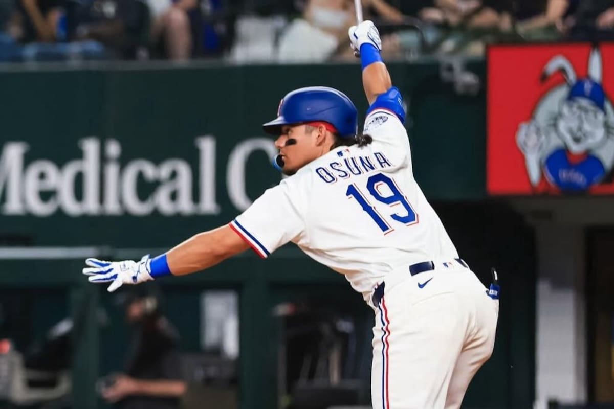 Conecta Alejandro Osuna su primer jonrón en Grandes Ligas