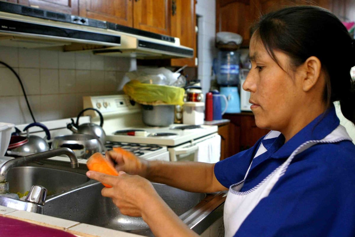 Trabajadoras del hogar tienen IMSS
