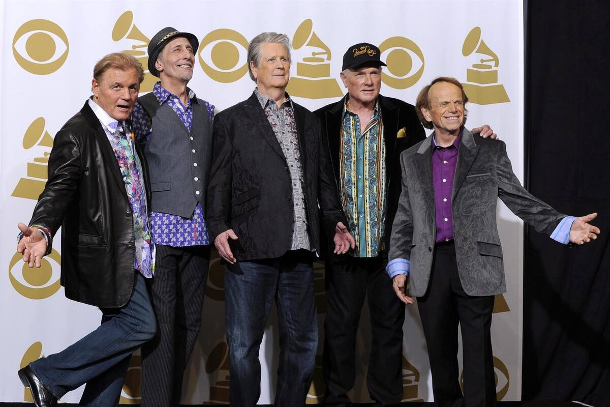 The Beach Boys lanzan el álbum recopilatorio "Feel flows"