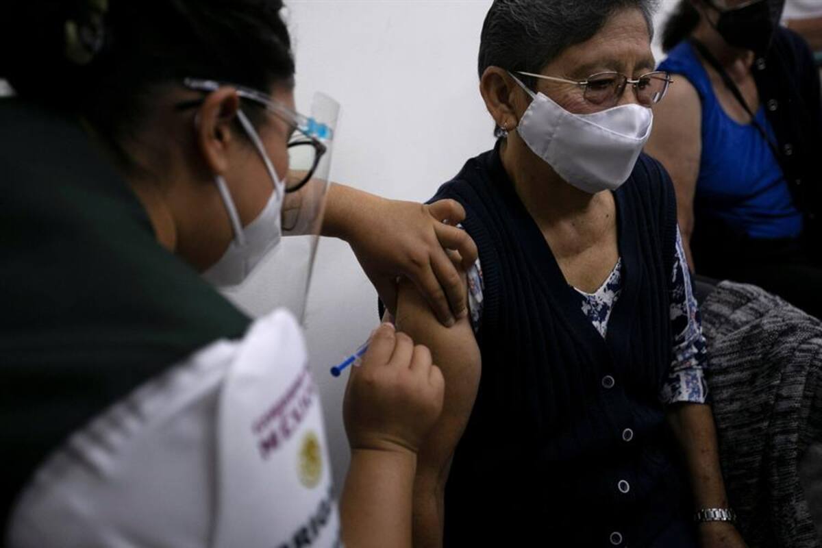 Investigan muerte de hombre que falleció 40 minutos después de recibir la vacuna contra el Covid-19