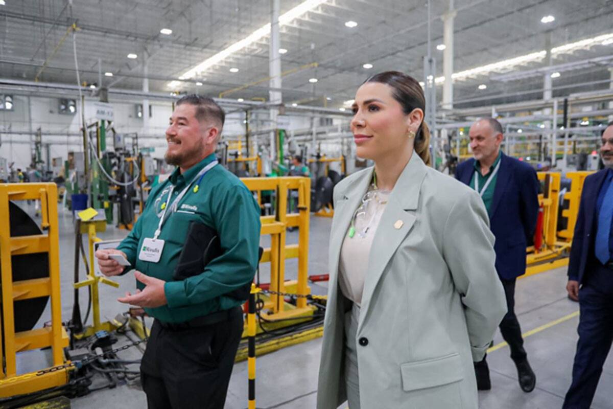 Gobernadora Marina del Pilar inaugura en Tijuana planta Rivulis